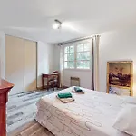 Holiday home 4 Bedroom Stunning Home In Saint-Georges-De-Didon Saint-Georges-de-Didonne