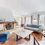 4 Bedroom Stunning Home In Saint-Georges-De-Didon Saint-Georges-de-Didonne
