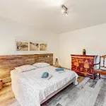 4 Bedroom Stunning Home In Saint-Georges-De-Didon Holiday home
