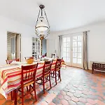 Holiday home 4 Bedroom Stunning Home In Saint-Georges-De-Didon Saint-Georges-de-Didonne