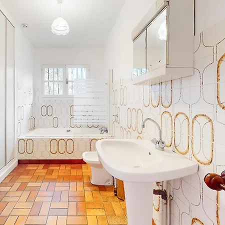 別荘 Front In Saint-georges-de-didon *