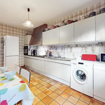 Front In Saint-georges-de-didon Ferienhaus