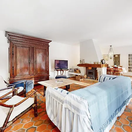 Ferienhaus 4 Bedroom In Saint-georges-de-didon