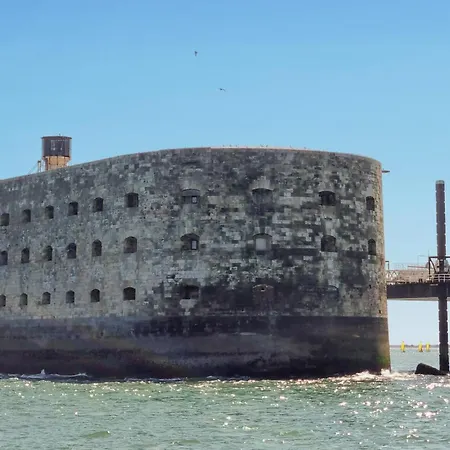 別荘 Front In Saint-georges-de-didon