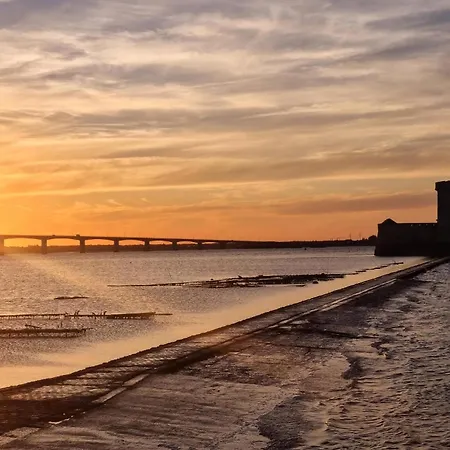 別荘 Front In Saint-georges-de-didon サン・ジョルジュ・ド・ディドンヌ