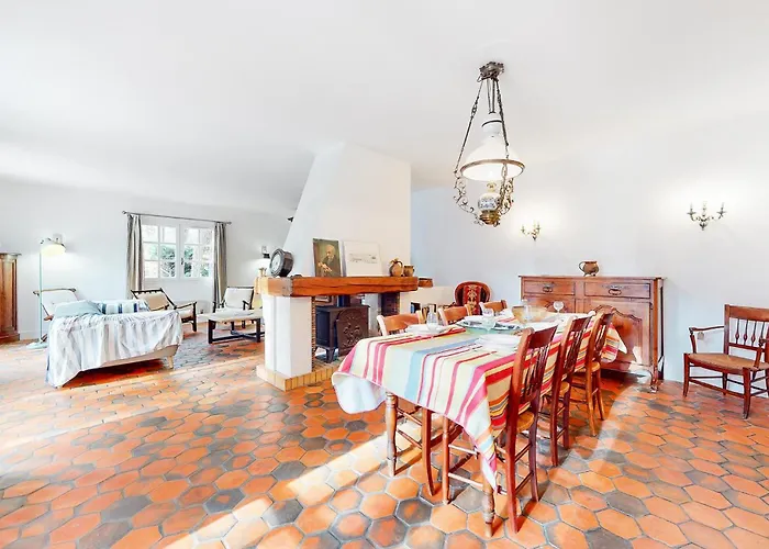 Front In Saint-georges-de-didon Saint-Georges-de-Didonne