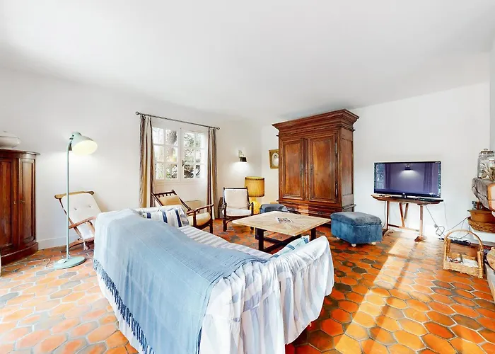 Front In Saint-georges-de-didon Semesterbostad Saint-Georges-de-Didonne